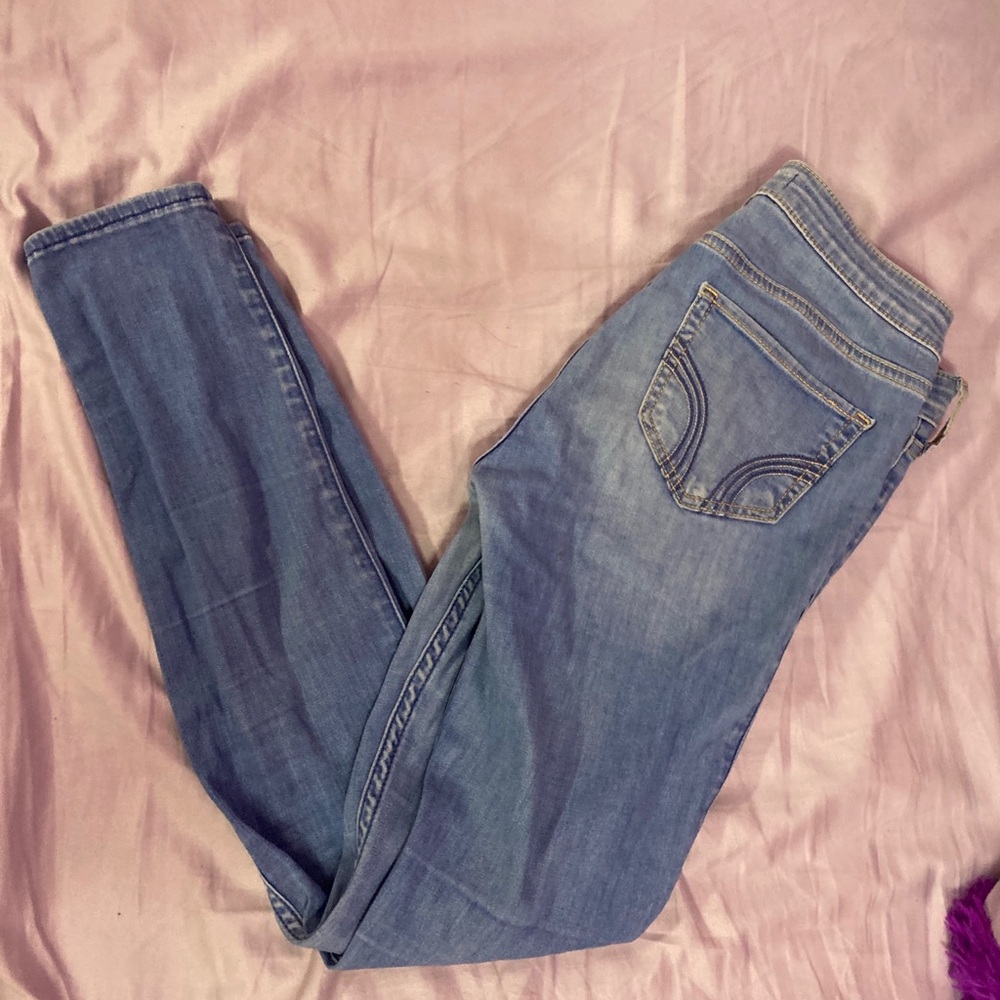Hollister Light Washed Low Rise Denim Jeans!